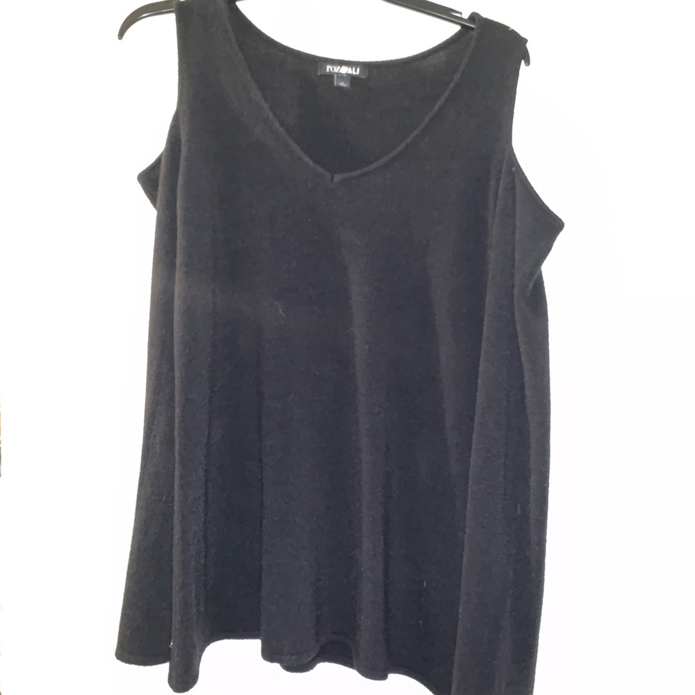 Black sweater shoulder less size large